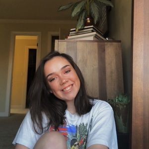 Meet your Posher, Eva